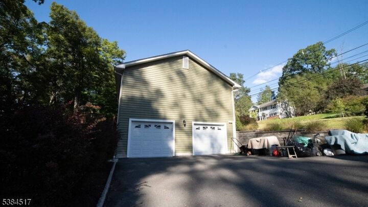Property Photo:  42 Valley View Trl  NJ 07871 
