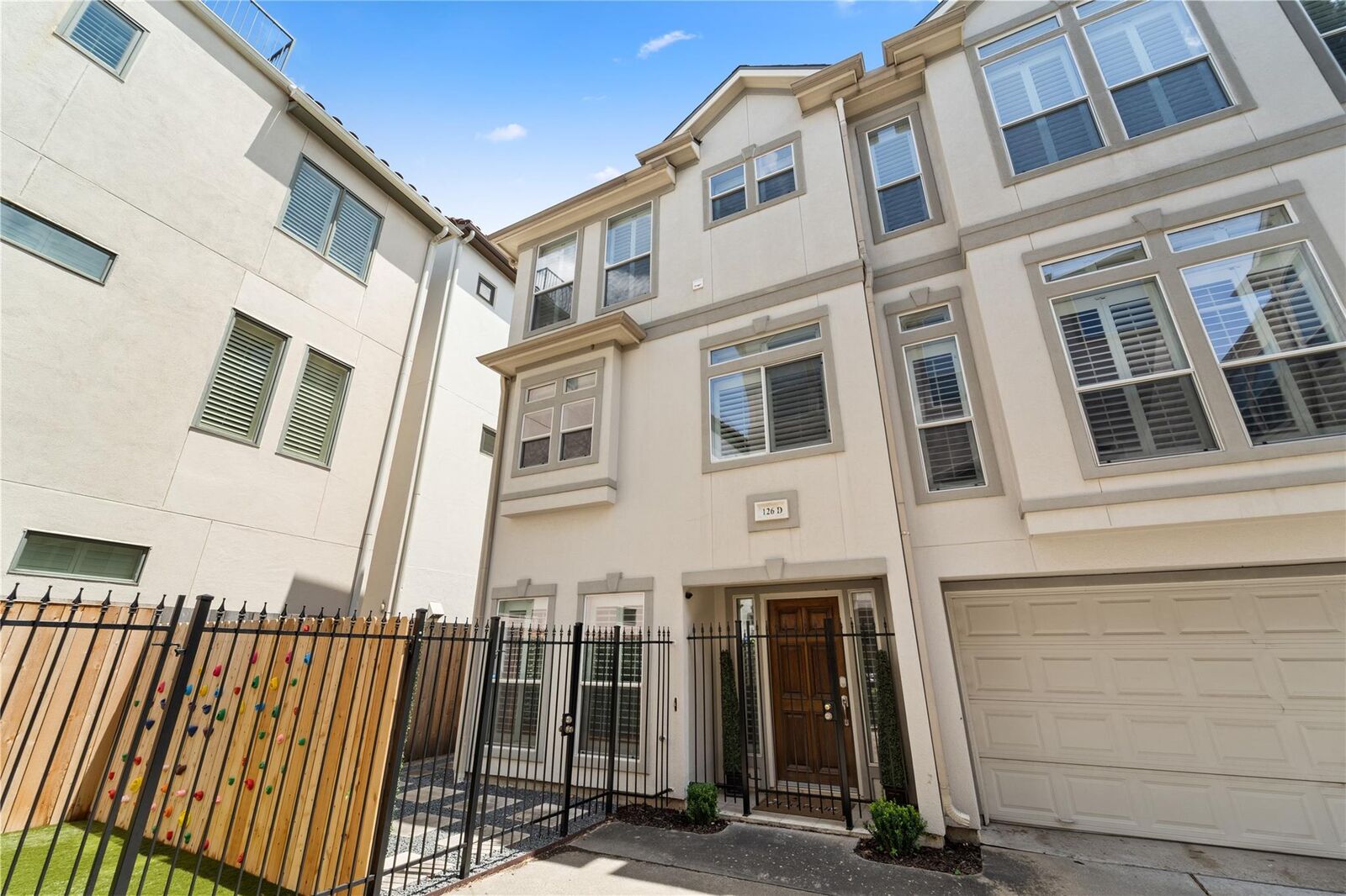 Property Photo:  126 Detering Street D  TX 77007 