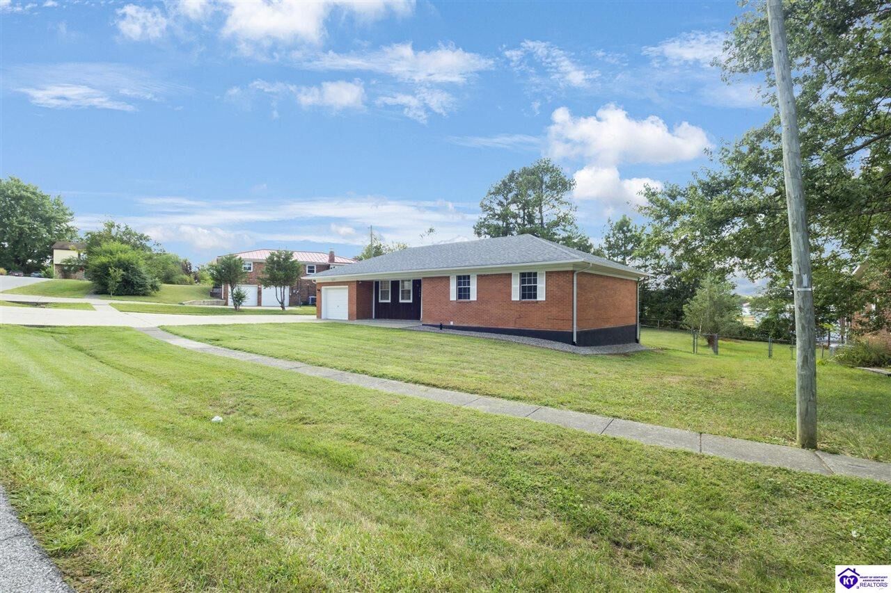 Property Photo:  2860 Liberty Street  KY 40160 