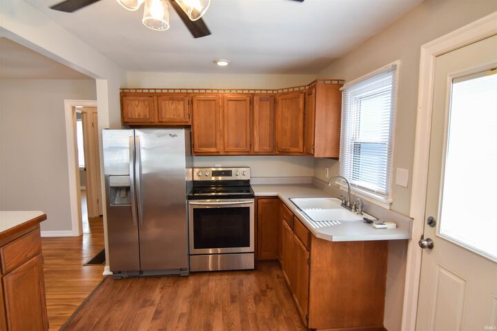 Property Photo:  912 N Spring Street  IN 47711 