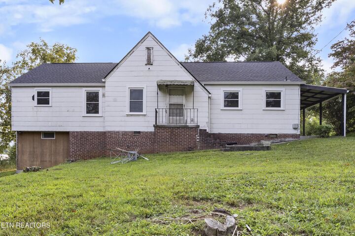 Property Photo:  211 N Stooksbury Rd  TN 37914 