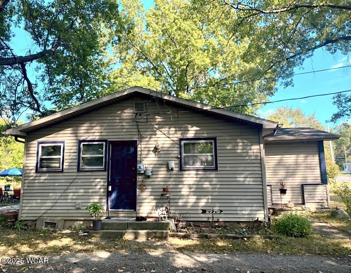 Property Photo:  1580 W Robb Avenue  OH 45805 
