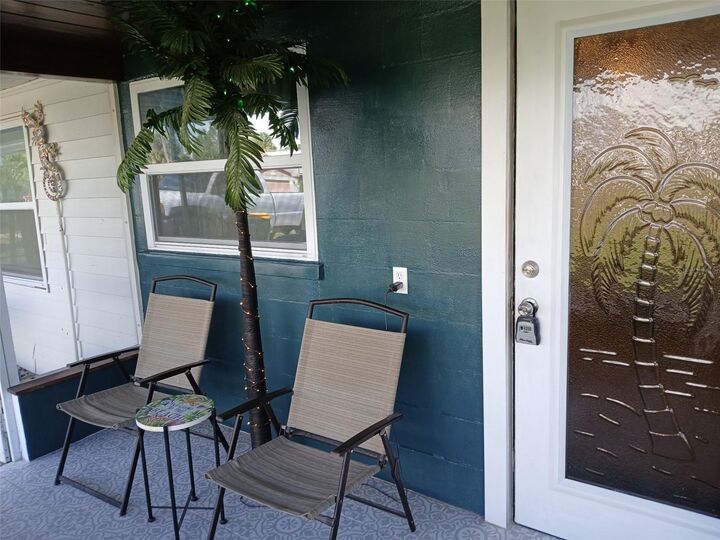 Property Photo:  2060 S Pine Street  FL 34224 