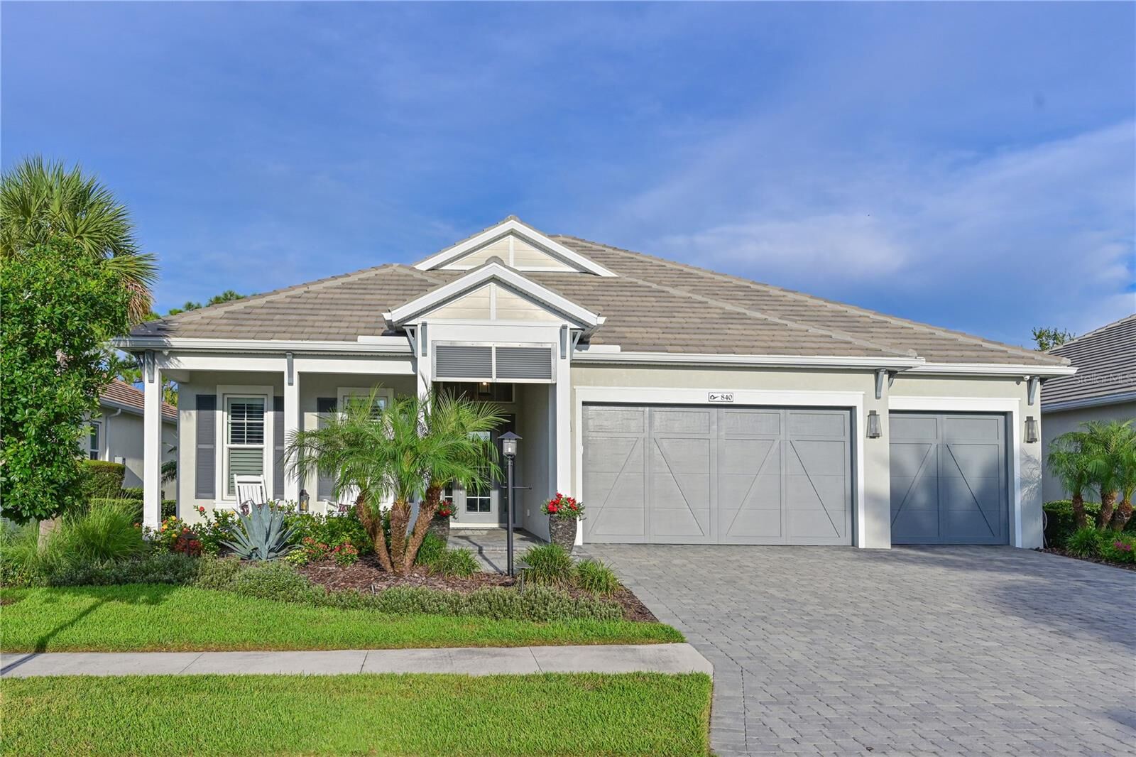 Property Photo:  840 Seascape Place  FL 34240 