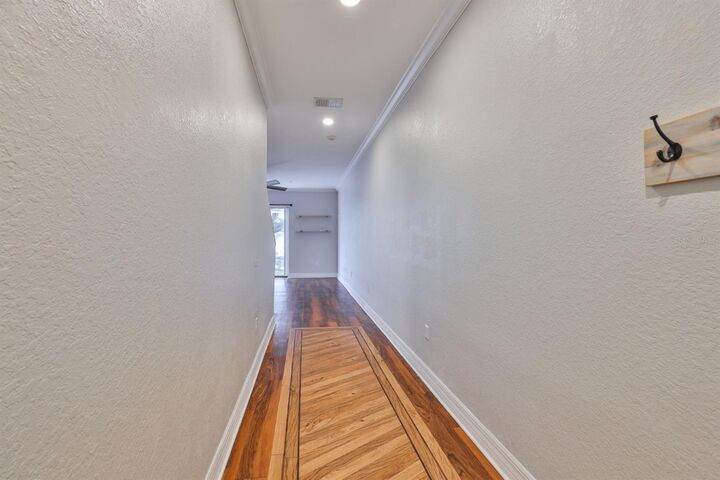 Property Photo: 517 Villa Treviso Court FL 33572