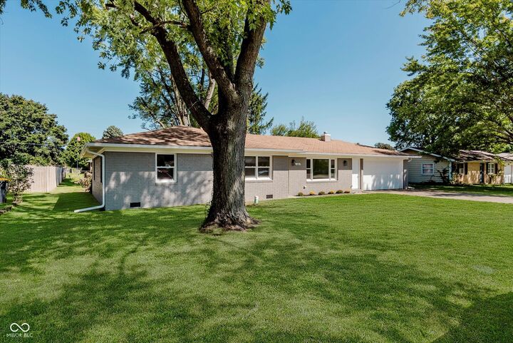 Property Photo:  1610 E 45th Street  IN 46013 