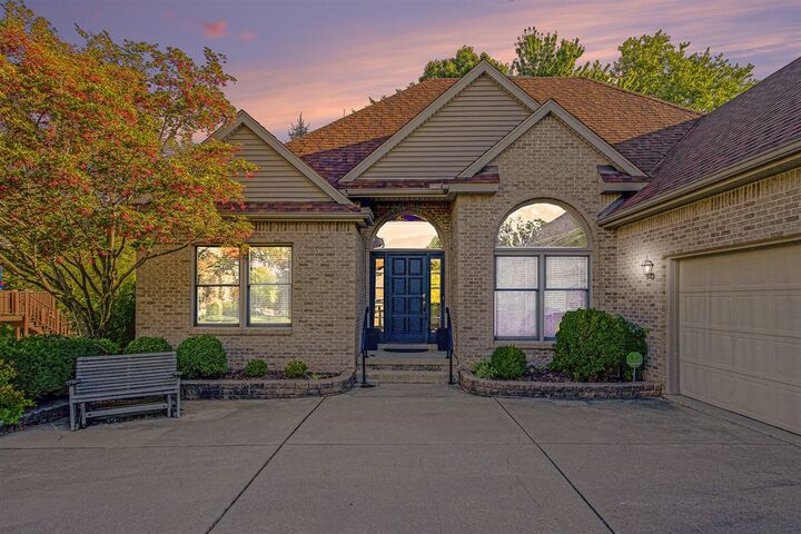 Property Photo:  1242 Baywood Circle  MI 48116-6761 