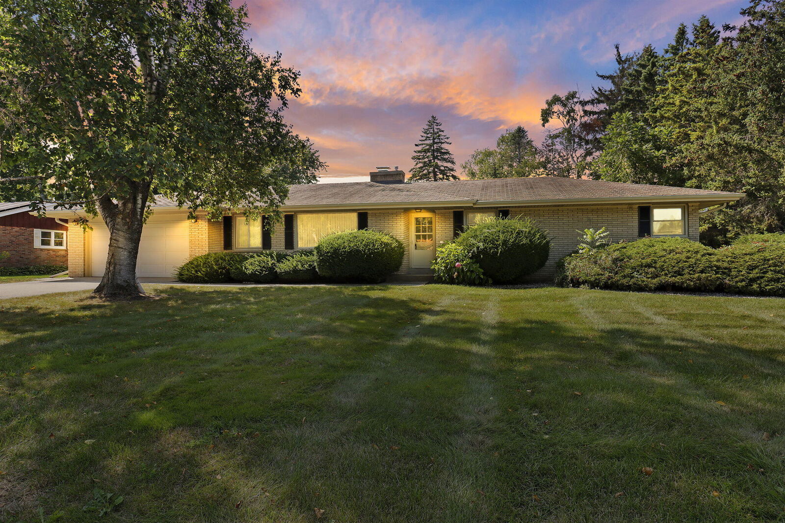 Property Photo:  4244 Pennington Ln  WI 53403 