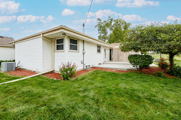 Property Photo: 4053 S 91st St WI 53228
