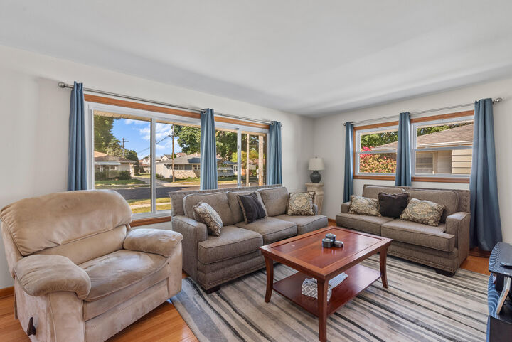 Property Photo: 7721 W Burdick Ave WI 53219