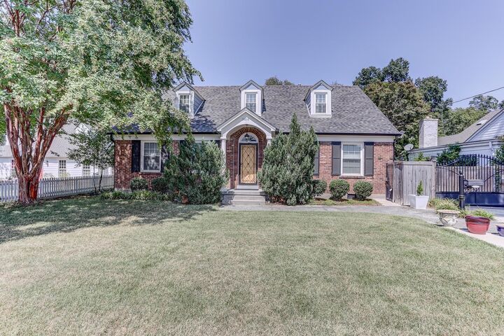 Property Photo: 3616 Central Ave TN 38111