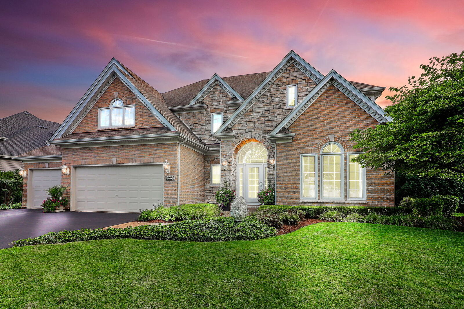 Property Photo: 2228 Foxboro Lane IL 60564