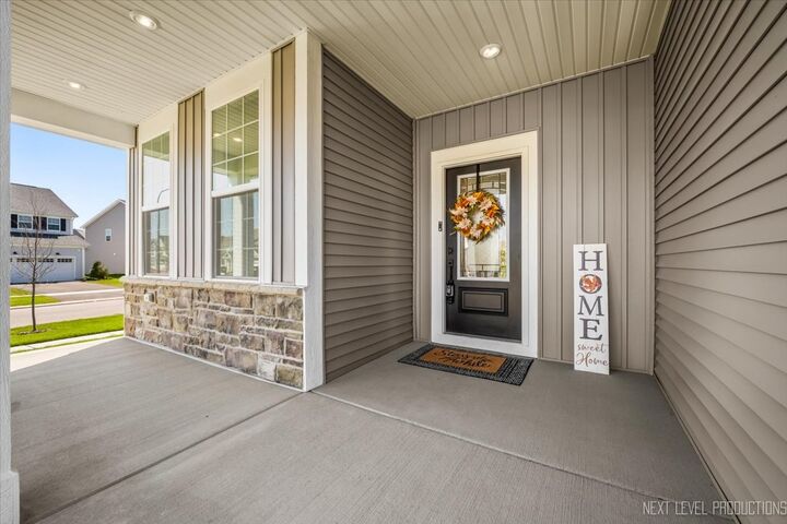 Property Photo:  2308 Lawlor Lane  IL 60564 
