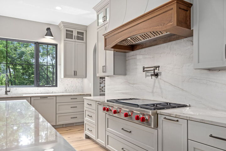 Property Photo:  67 Bluff Avenue  IL 60525 