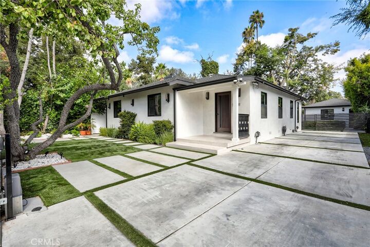 Property Photo:  12701 Kling  CA 91604 