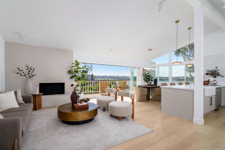 416 Vista Grande  Newport Beach CA 92660 photo