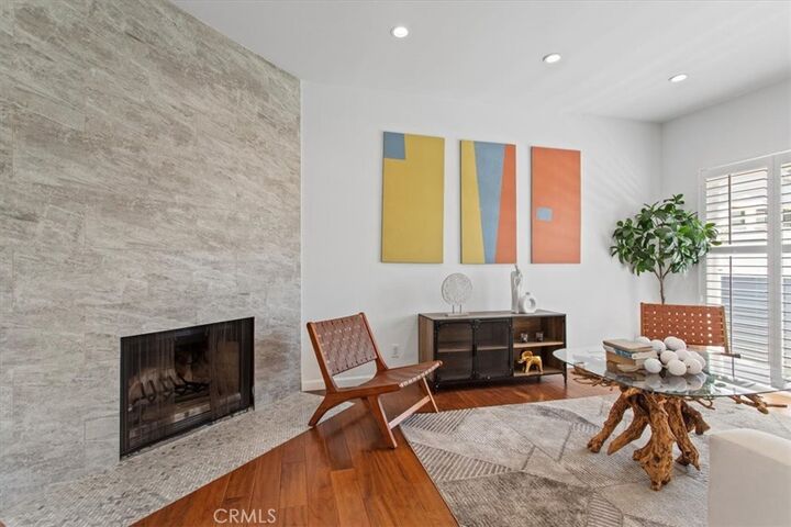 Property Photo:  5324 Kester Avenue 12  CA 91411 