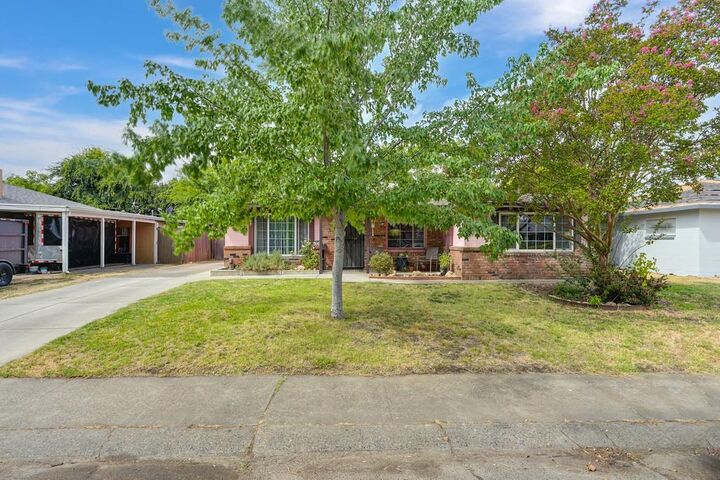 Property Photo:  5210 61st Street  CA 95820 
