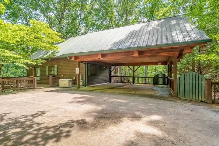 Property Photo:  197 Smith Hill Road  GA 30513 
