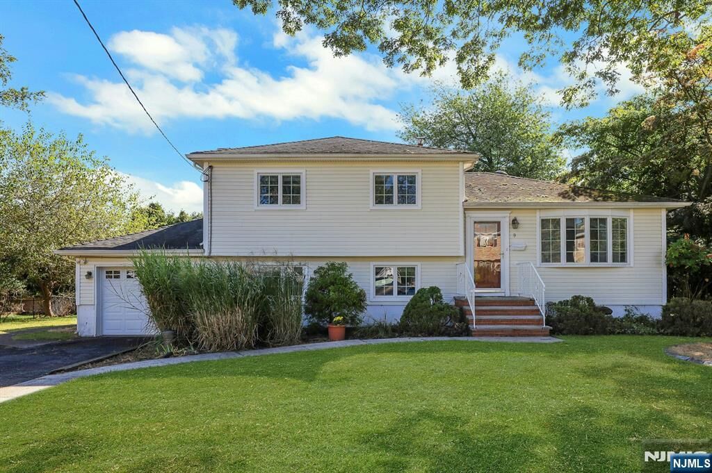 Property Photo:  9 Prospect Avenue  NJ 07645 