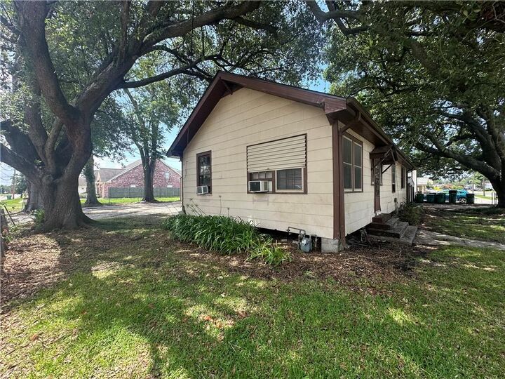 Property Photo:  700 Orion Avenue  LA 70005 