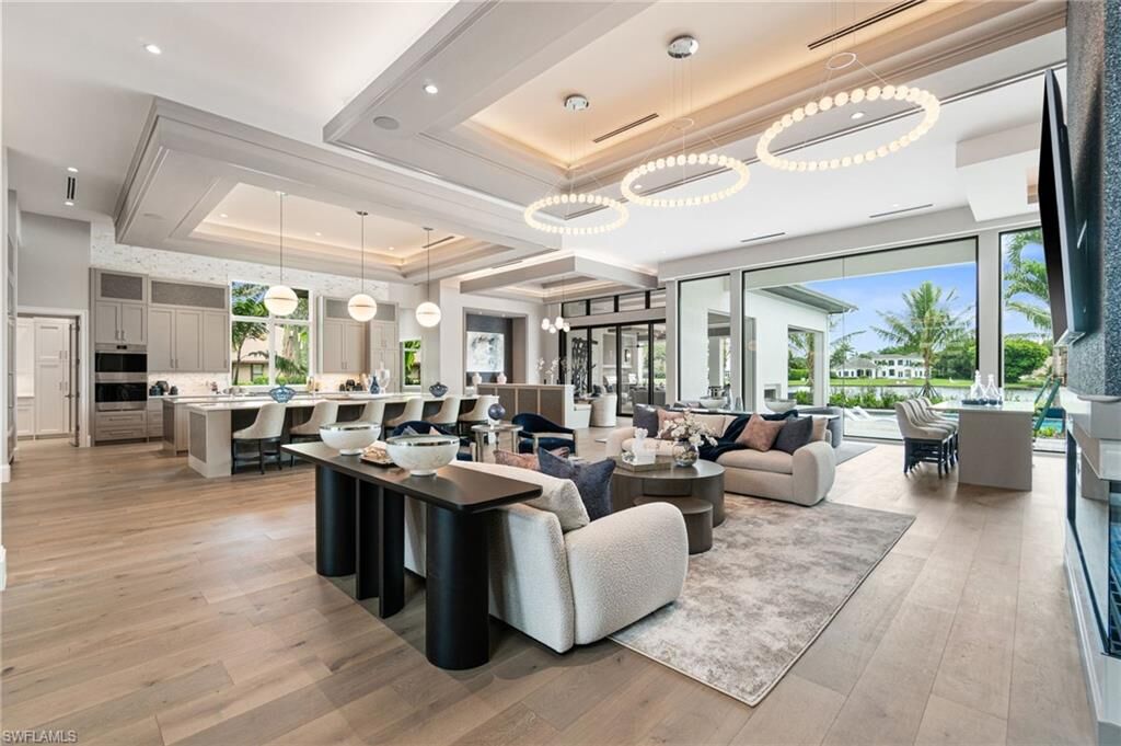 Property Photo:  796 Cassena Rd  FL 34108 
