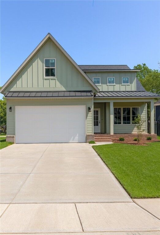 Property Photo: 2084 N Dutton Place AR 72703