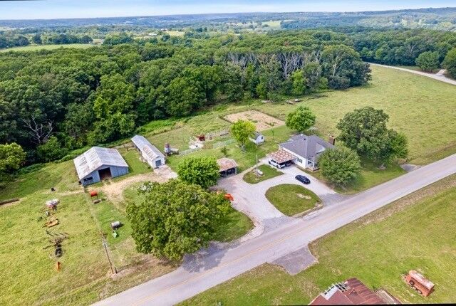 17273 London Road  Garfield AR 72732 photo