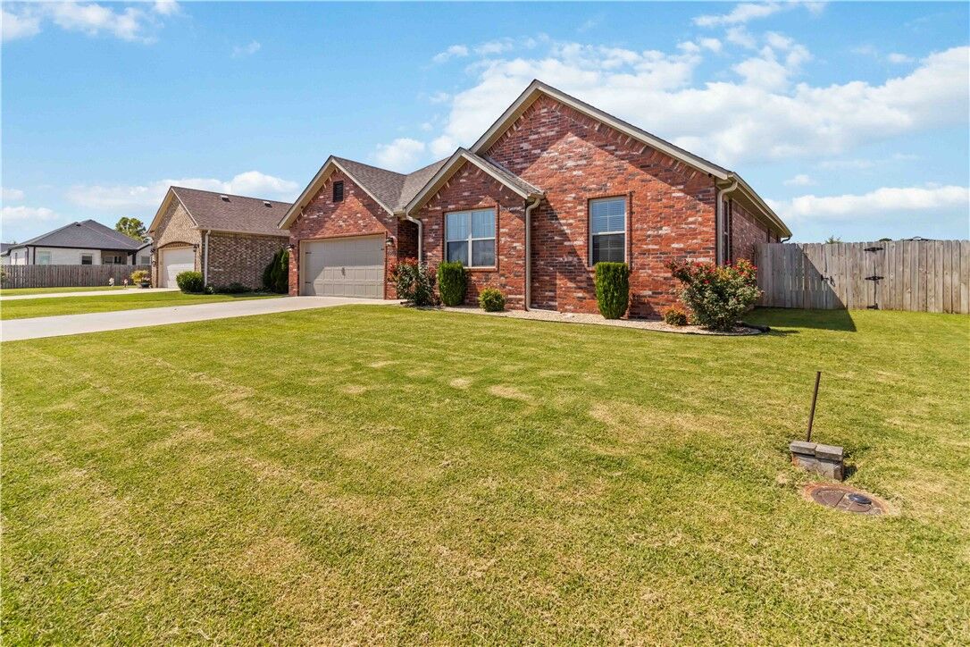 Property Photo: 4406 Hamlet Street AR 72764