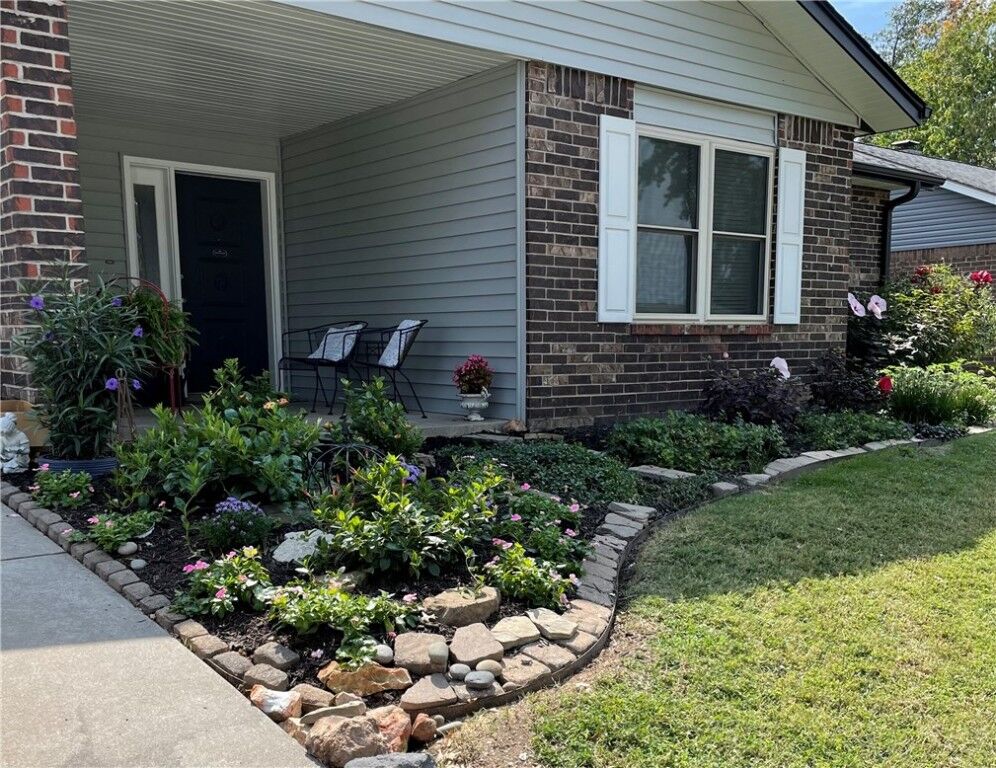 Property Photo: 2714 W Fir Street AR 72758