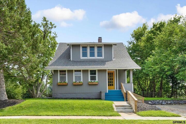 Property Photo: 3401 Arbor Street NE 68105