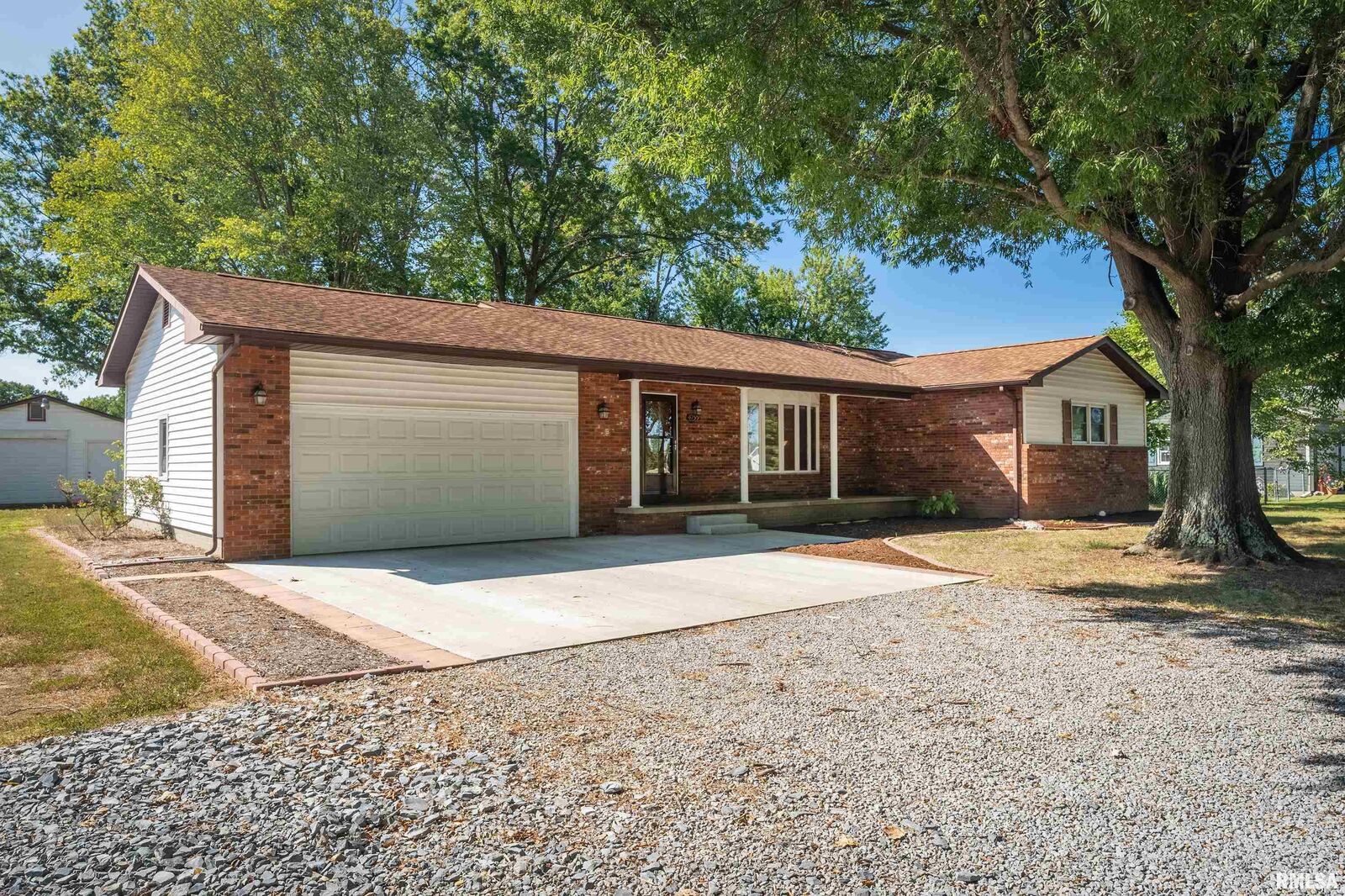 Property Photo: 4799 Route 37 Route IL 62959