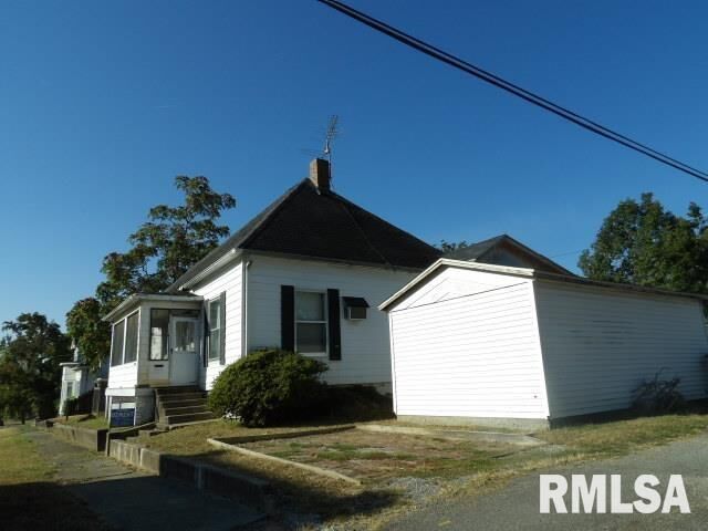 Property Photo: 19 S Webster Street IL 62946