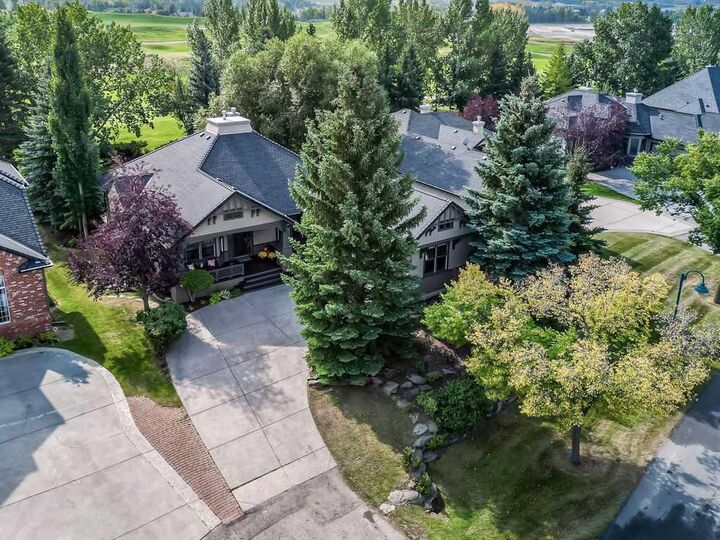 35 Summit Pointe Drive  Heritage Pointe AB T1S 4H2 photo