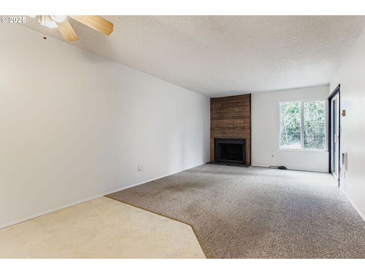 Property Photo: 9508 SE 43rd Ave OR 97222