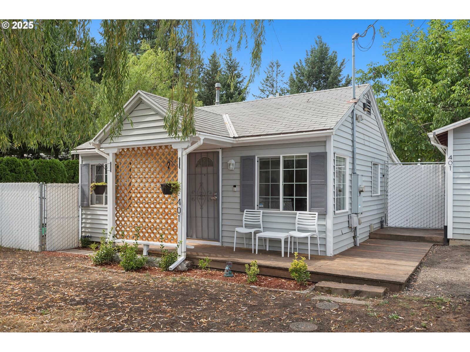 Property Photo: 401 NE 157th Ave OR 97230