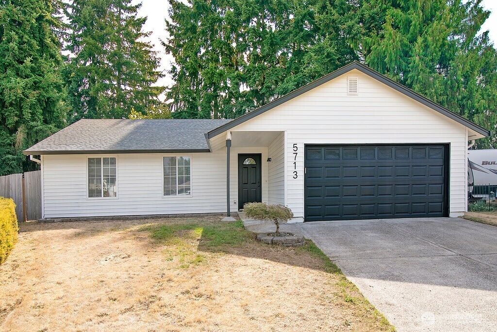 Property Photo:  5713 NE 38th Street  WA 98661