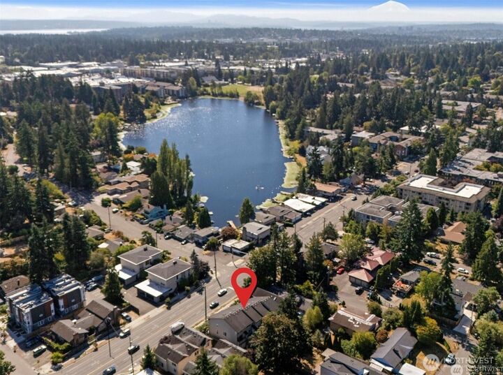 Property Photo: 13709 Greenwood Avenue N WA 98133