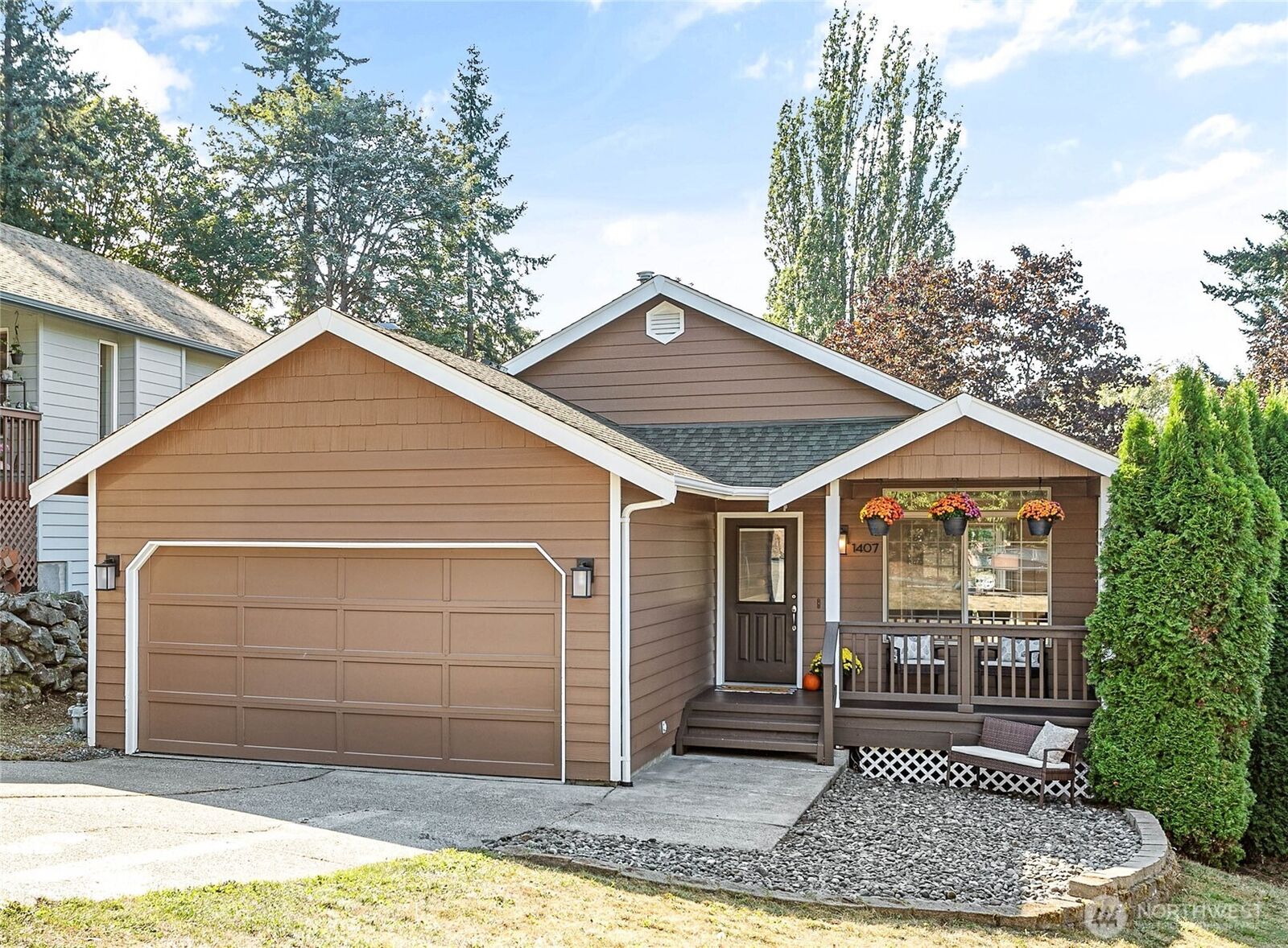 Property Photo: 1407 Toledo Street WA 98229