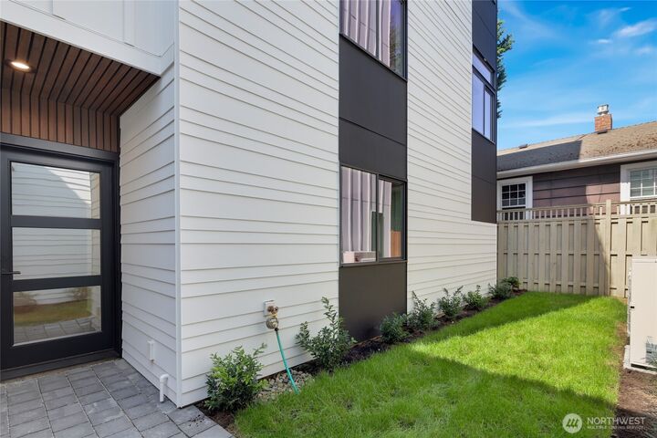 Property Photo: 2737 59th Avenue SW WA 98116