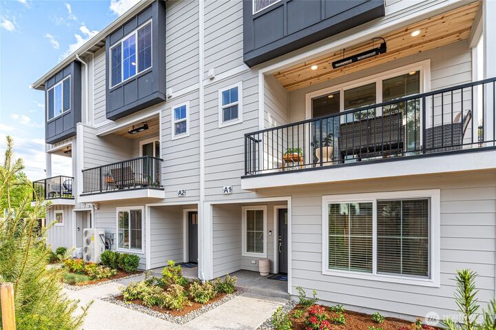 1322  194th Street SE E7  Bothell WA 98012 photo