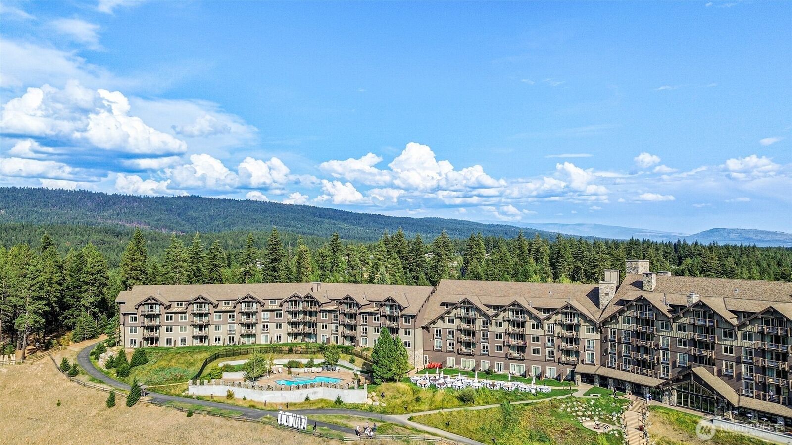 Property Photo:  3600  Suncadia Trail 2005  WA 98922 