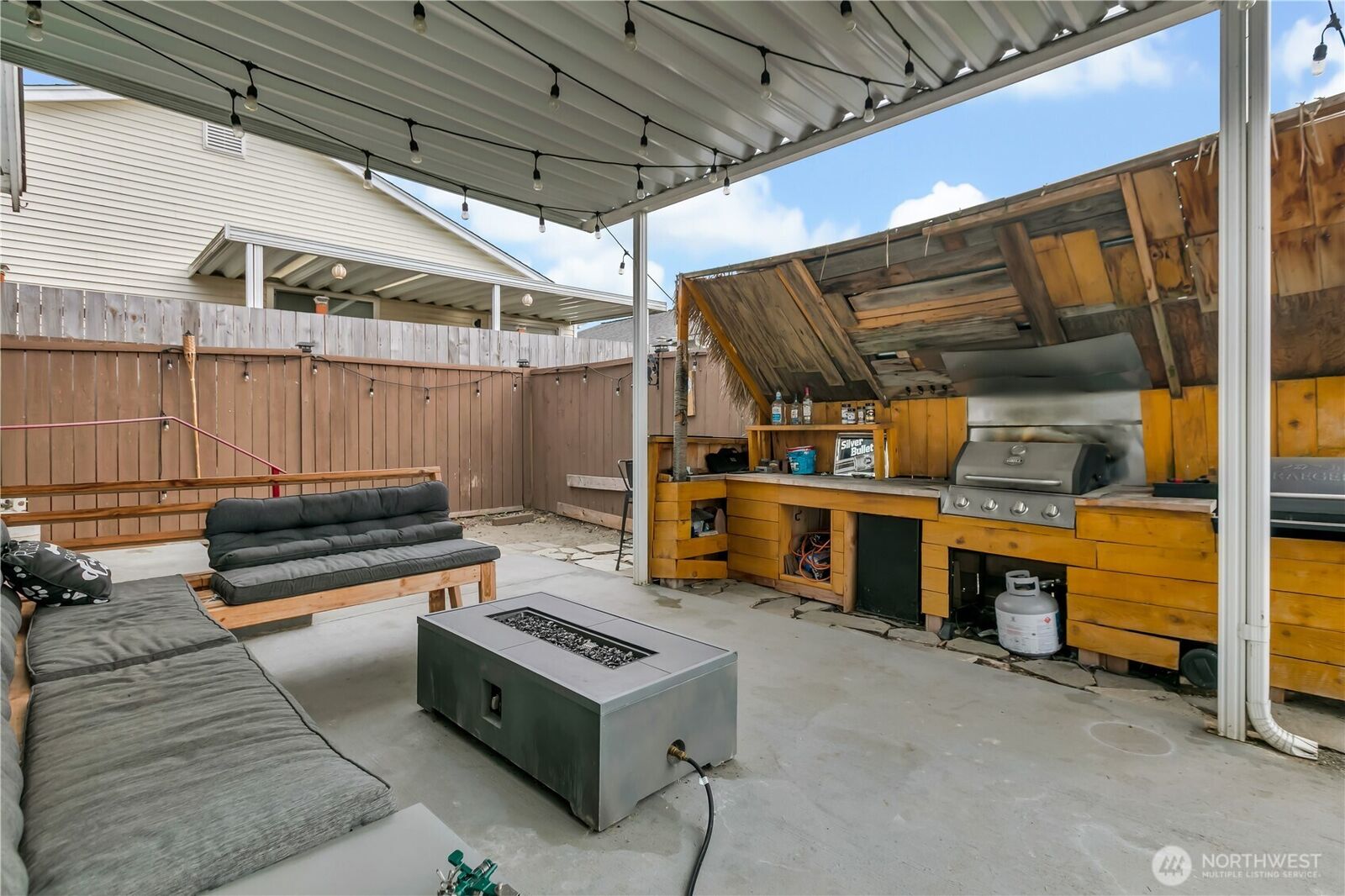 Property Photo:  10508  192nd Street Ct E  WA 98338 