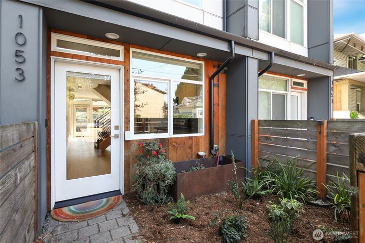 1053 S Cloverdale Street  Seattle WA 98108 photo
