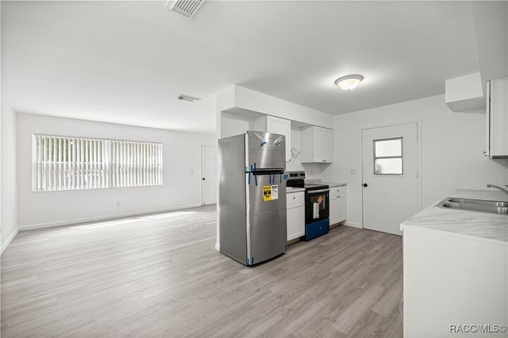 Property Photo:  323 & 325 N Lochview Terrace  FL 34429 