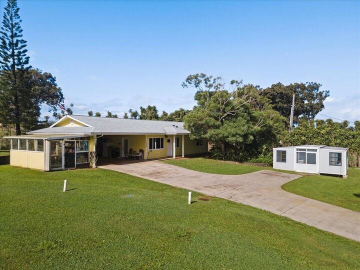 Property Photo:  200 Awalau Rd Unit B  OR 97608 