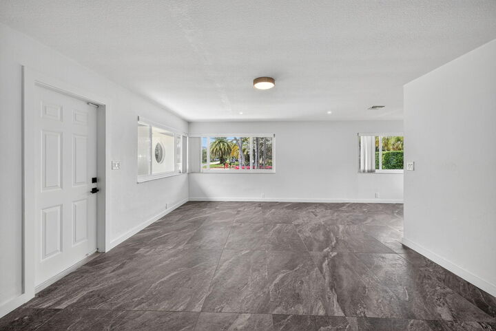 Property Photo: 4442 Seagrape Drive 1-North FL 33308
