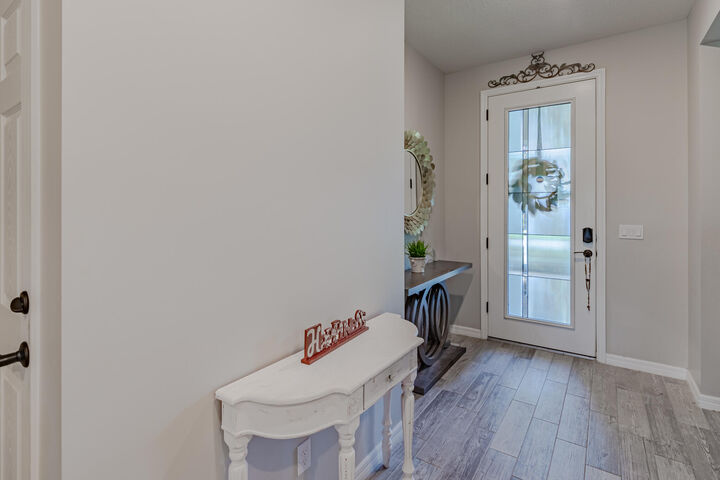 Property Photo: 719 SE Boboli Way FL 34984