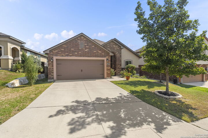 Property Photo: 26018 Canyon Wren TX 78260
