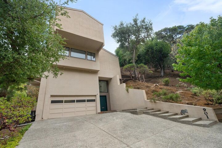 Property Photo: 901 Laurelwood Drive CA 94403